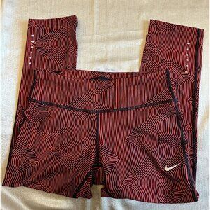 Nike Running Leggings Workout Capri Crop‎ Leggings Red Black Sz Medium Gym Women